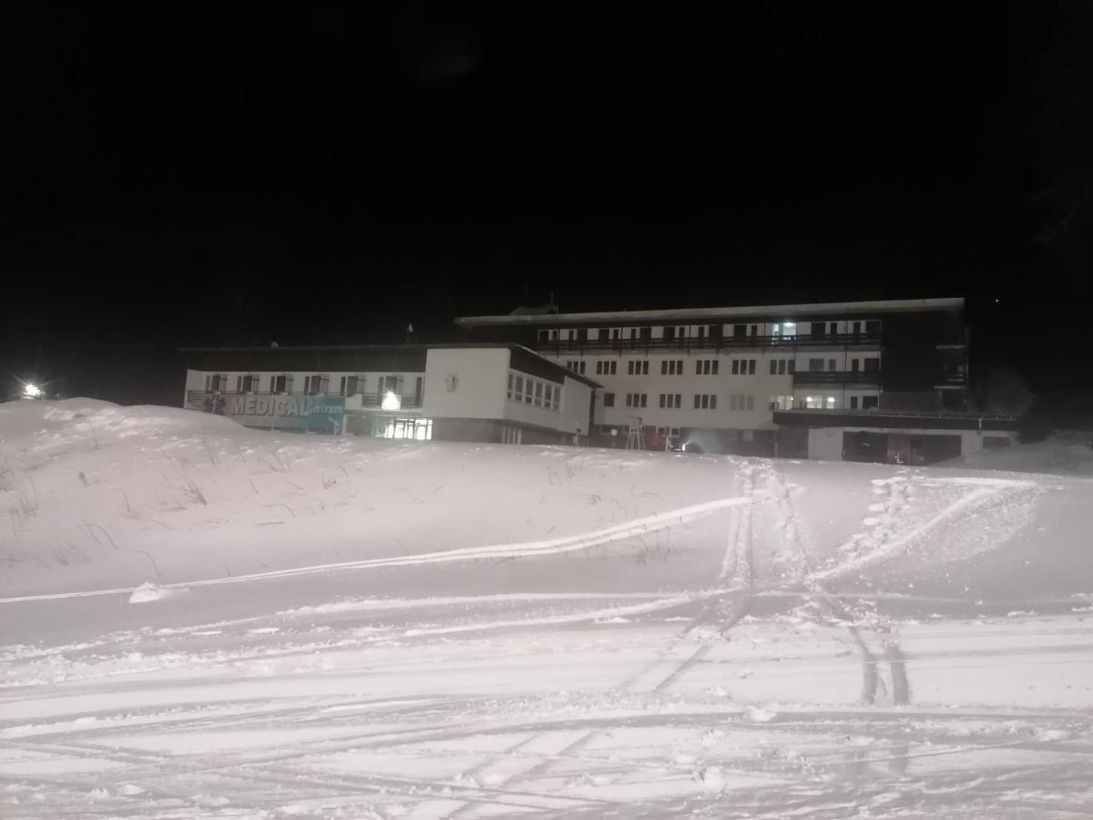 Chata - Dom Horskej Sluzby Jasna Demanovska Dolina Exterior foto