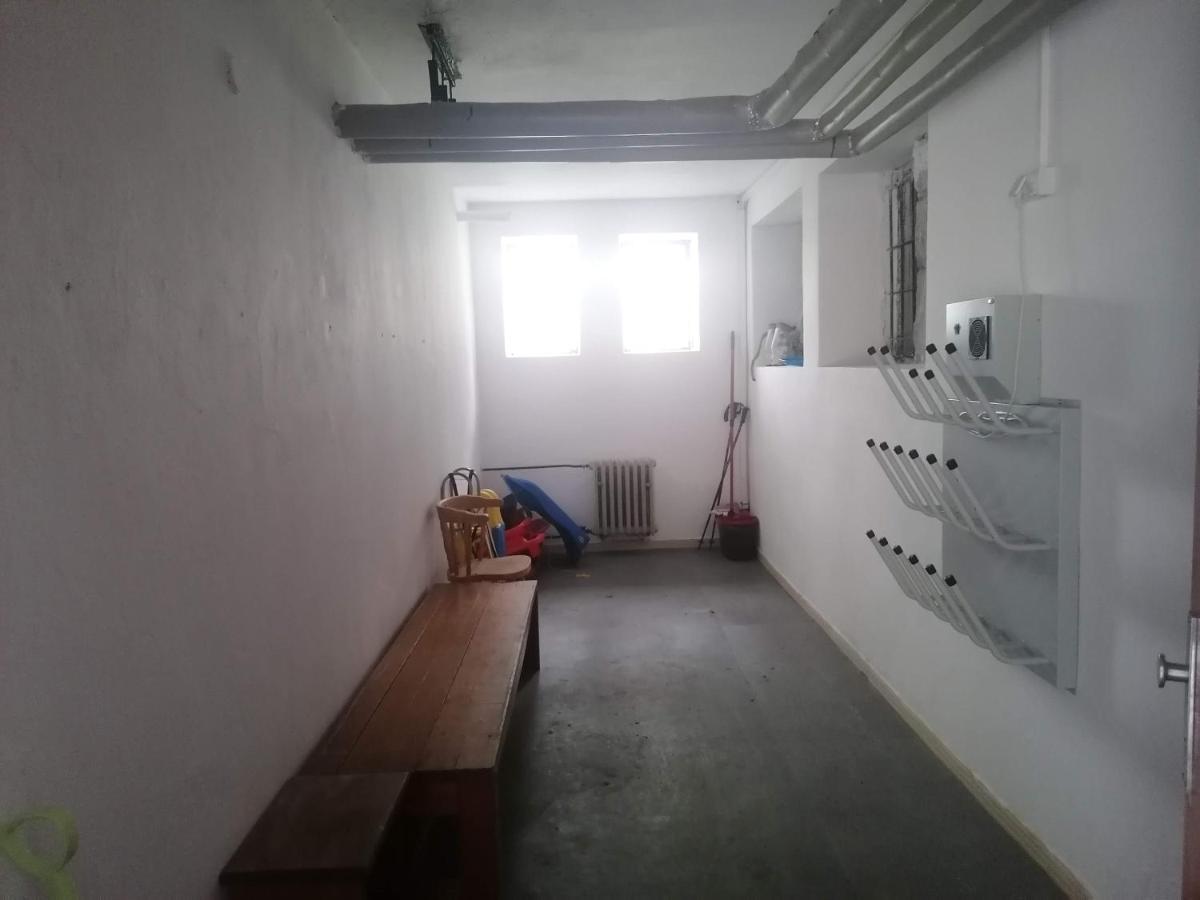 Chata - Dom Horskej Sluzby Jasna Demanovska Dolina Exterior foto